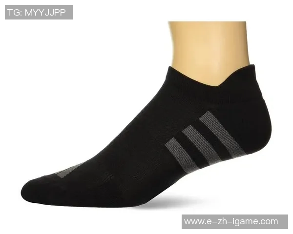 多彩生活中的自信表达gay足球袜带你领略时尚与运动的完美结合 多彩生活中的自信表达gay足球袜带你领略时尚与运动的完美结合