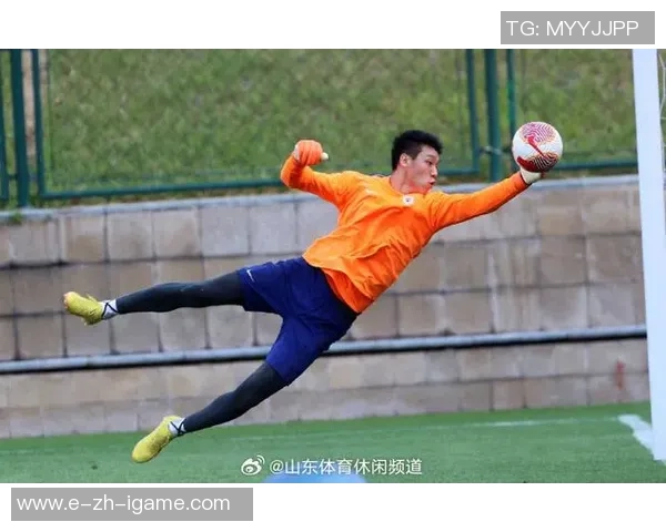 山东足球队员奋勇拼搏展现青春风采助力球队追逐荣耀梦想 山东足球队员奋勇拼搏展现青春风采助力球队追逐荣耀梦想